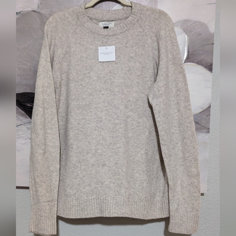 American Eagle Sweater New With Tags Size Medium New with Tags ❤️